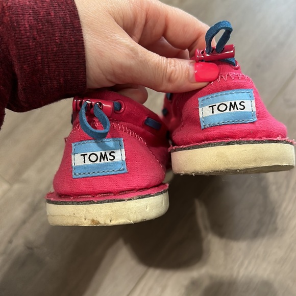 Toms - size 7.5 - pink/blue - Picture 2 of 6